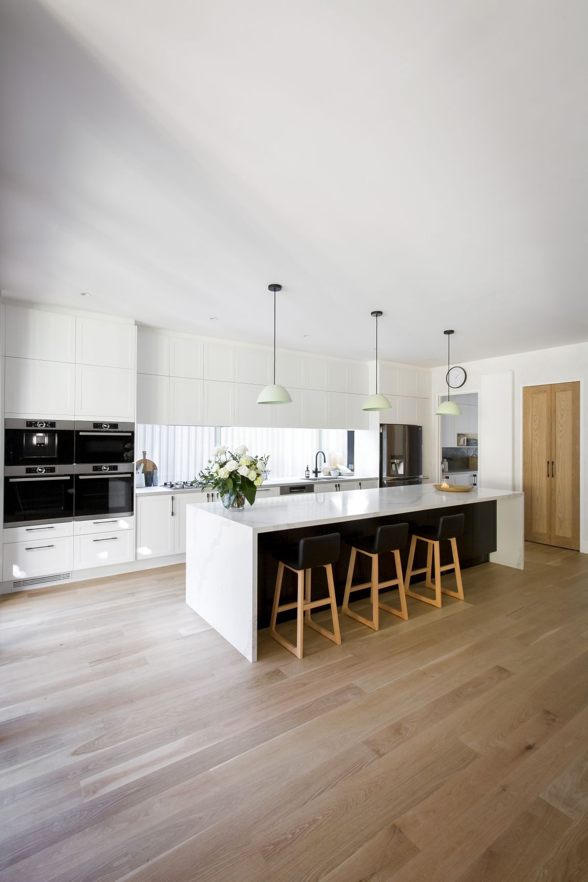 Hamptons with a Twist - Freedom Kitchens