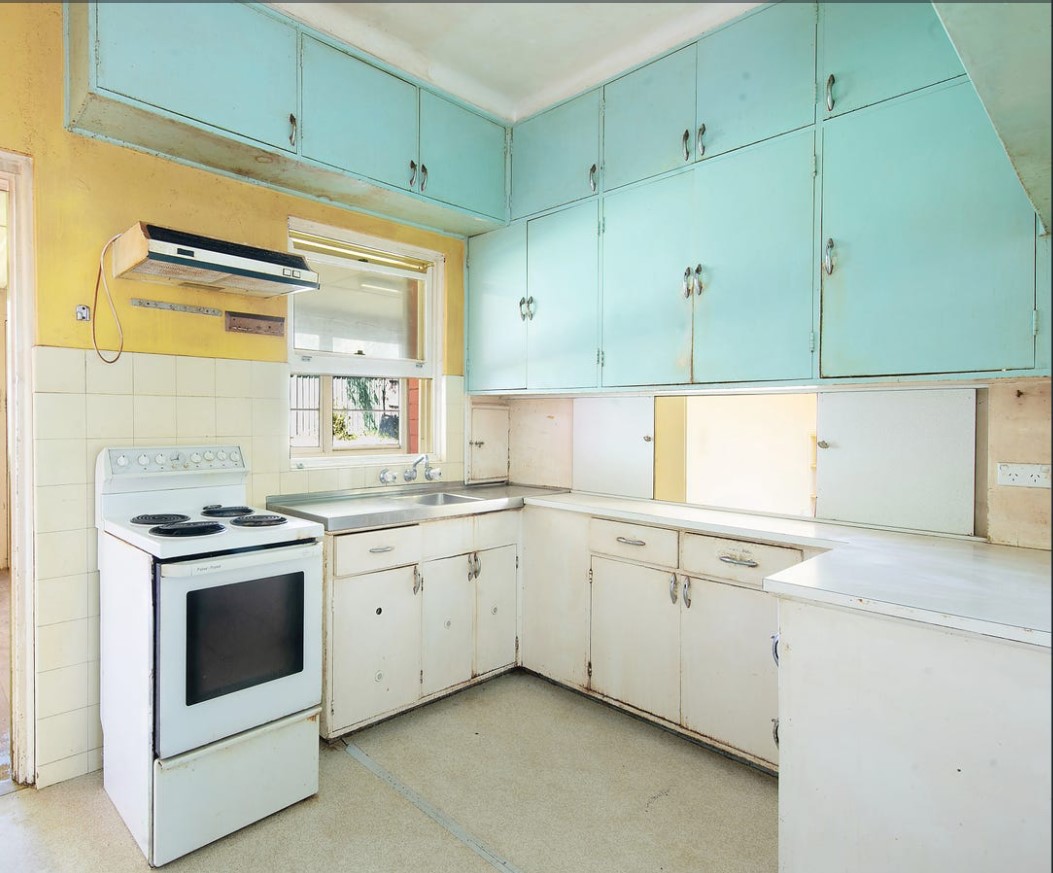 antiquing kitchen cabinets before and after        <h3 class=