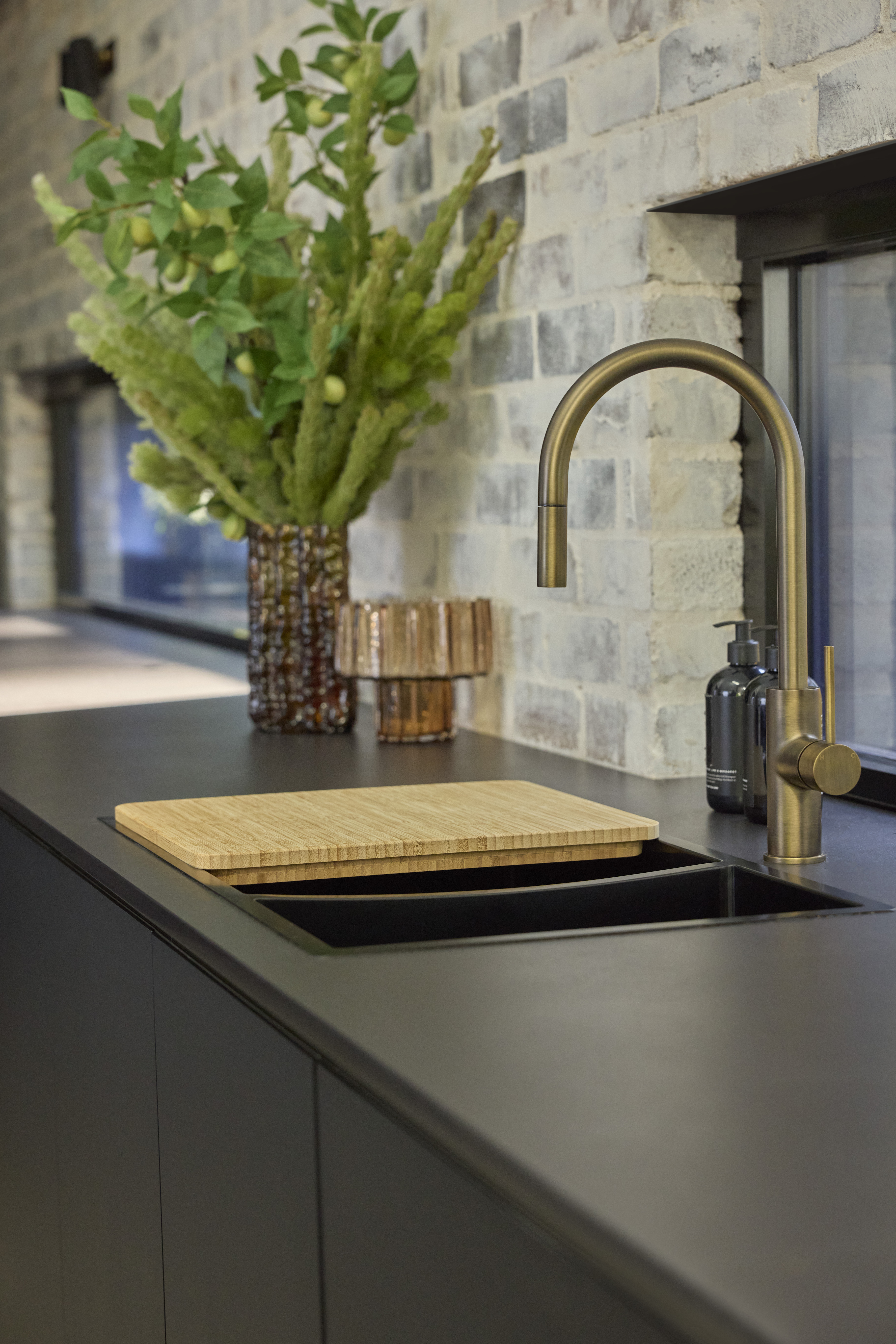 kitchen-sink-and-gold-tap